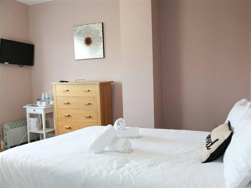 Hampton Court Hotel East Molesey Eksteriør bilde